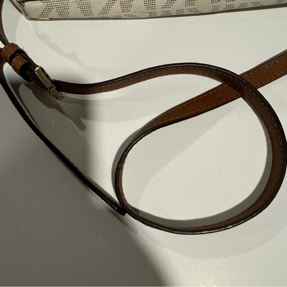 Micheal Kors Logo Hand Bag With Crossbody Strap